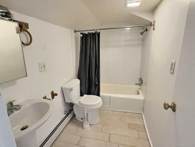 Building Photo - 4 Pilgrim Terrace