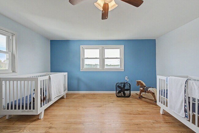 Building Photo - Spacious 5-Bedroom Home Near Radford University