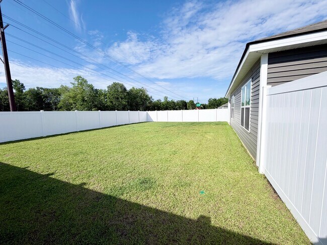 Building Photo - 532 Scarlet Sage Dr