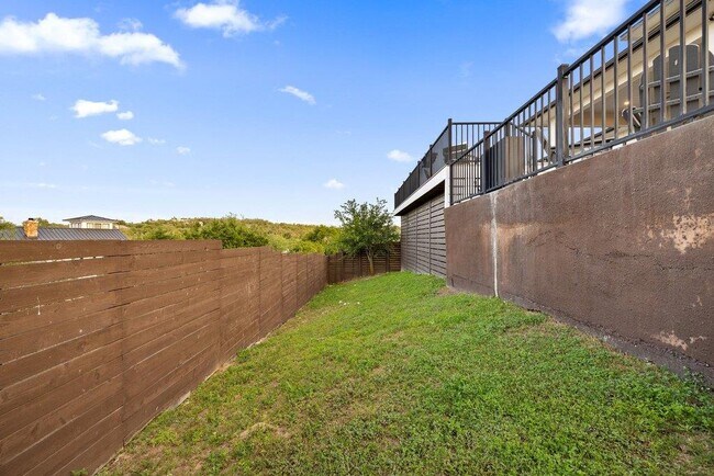 Building Photo - 7337 Jument Dr