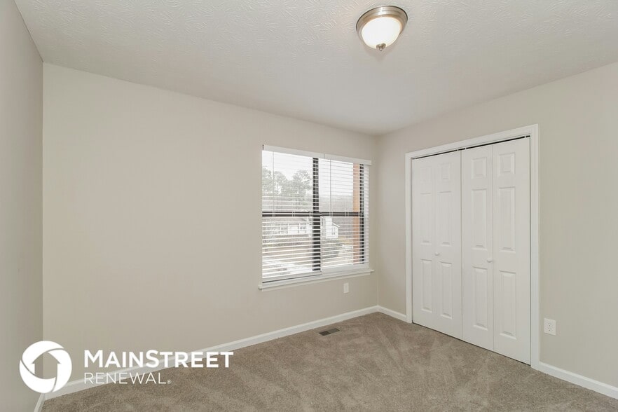 Building Photo - 8606 Stone Creek Ct