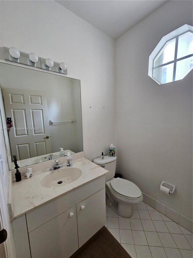Building Photo - 4653 NW 94th Pl