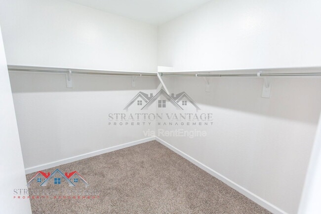 Building Photo - 1673 N Wrigley Dr