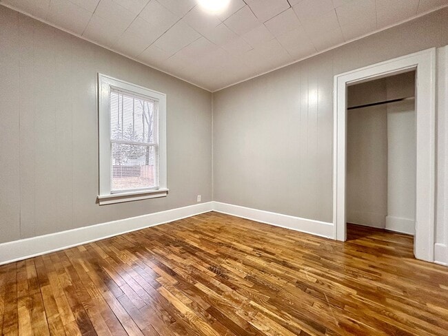 Building Photo - Three Bedroom Home in Muskegon