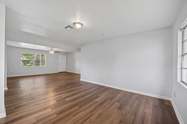 Building Photo - 3918 Tavenor Ln