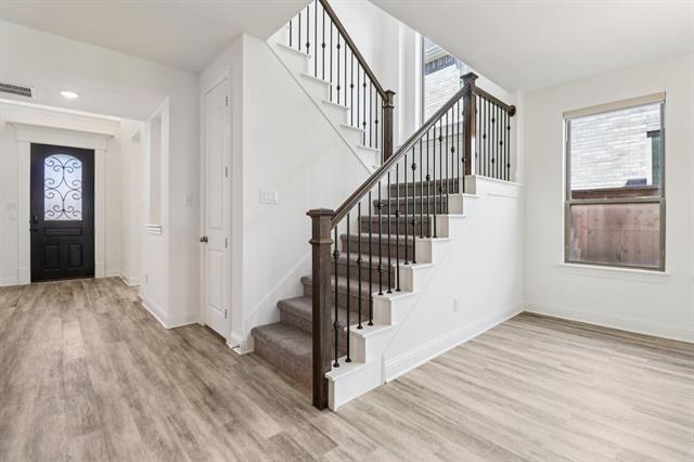 Building Photo - 3130 Tiara Dr