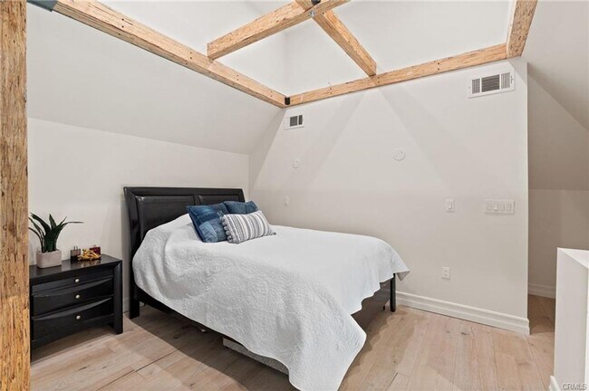 Building Photo - Huntington Harbor Coastal Retreat