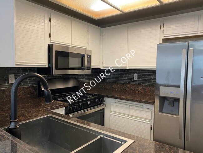 Building Photo - 24145 Del Monte Dr.