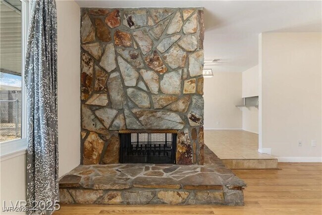 Building Photo - 7213 Lakeland Ct