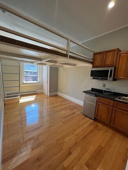 Building Photo - 507 Beacon St