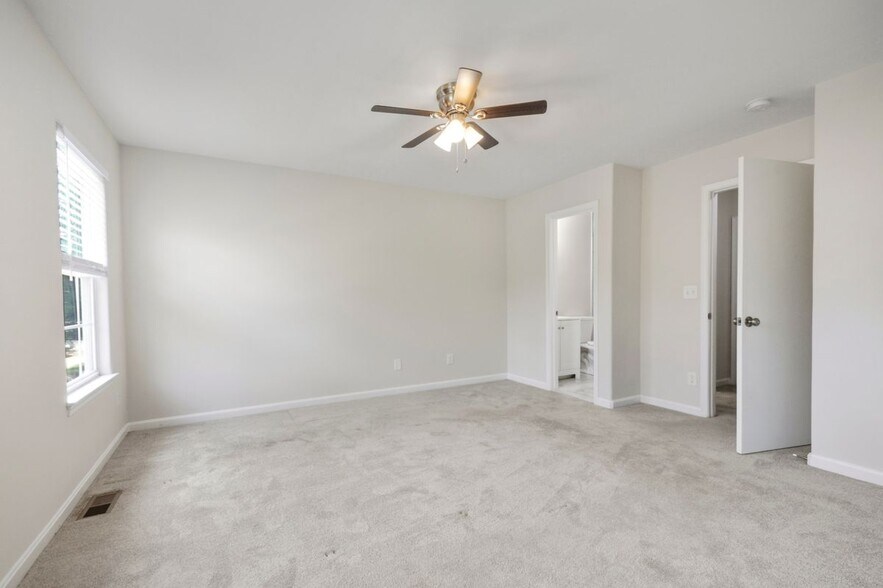 Building Photo - 9922 Matti Hill Ct