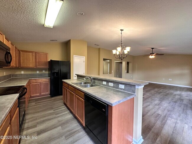 Building Photo - 2231 Brian Lakes Dr N