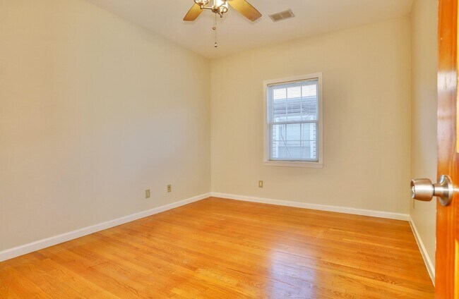 Building Photo - 24 Emerson Ave