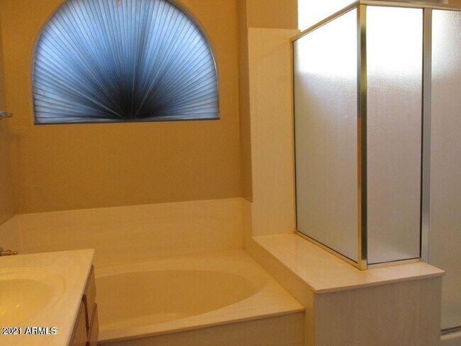 Building Photo - 4790 W Tulsa St