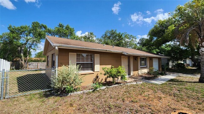 Building Photo - 4518 Yorkshire Ave