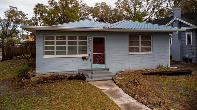 Building Photo - 64 Fullerwood Dr