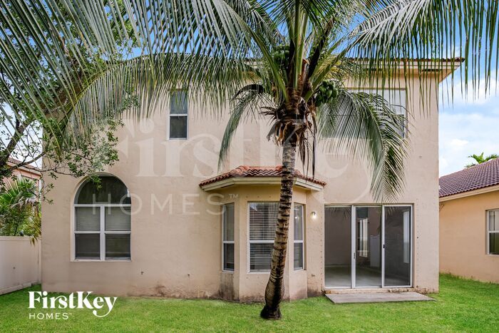 Building Photo - 2222 Portofino Ave