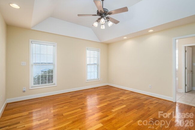 Building Photo - 4626 Little Creek Dr