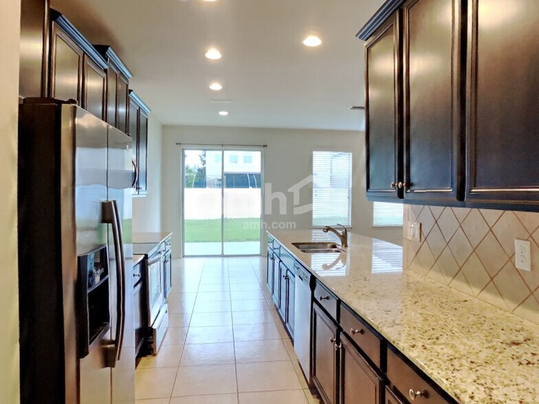 Building Photo - 2806 Maple Brook Loop