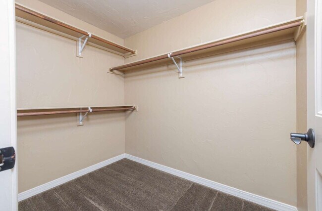 Building Photo - Stunning 3-Bed, 3-Bath Retreat with dedica...