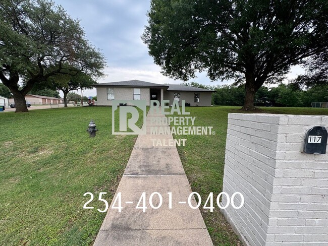 Building Photo - 117 Moses Manor Dr