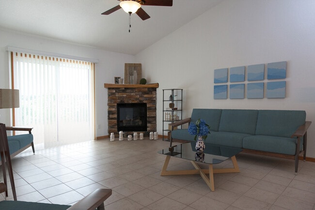 Building Photo - 569 Lulu Ln