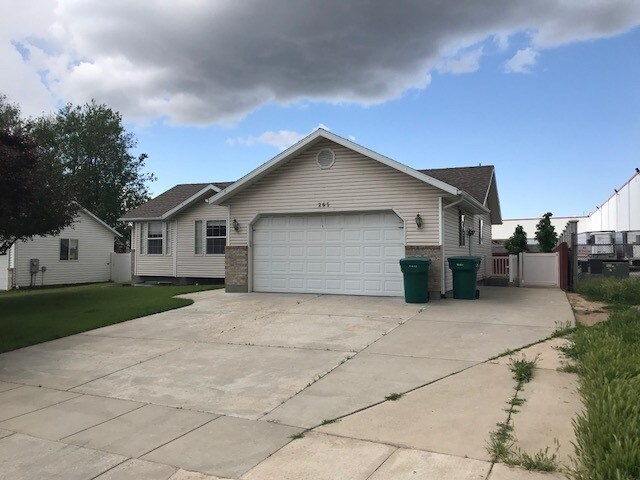 Building Photo - 265 N 750 W