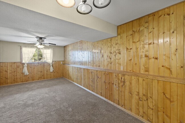 Building Photo - 4319 Millburn S