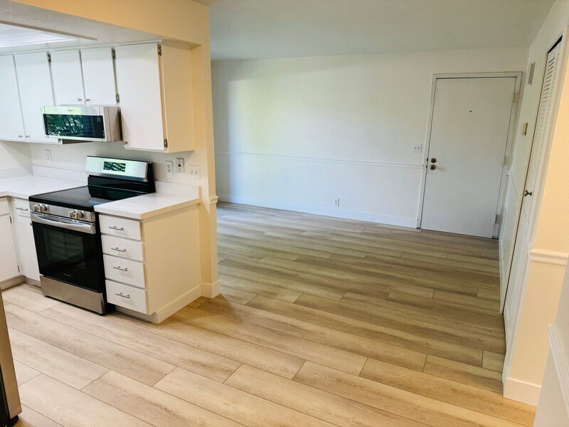 Building Photo - 4646 Quail Park Dr