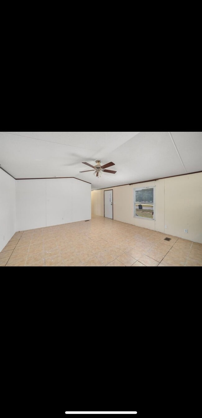 Building Photo - 4018 Krampota Ln