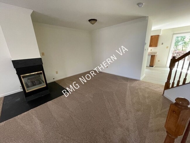 Building Photo - 865 Tall Oaks Square