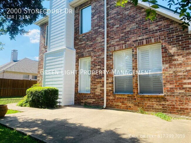Building Photo - 2000 Stonecourt Dr