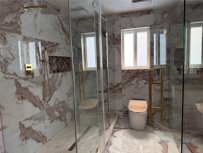 Building Photo - 2250 NW 22nd Ct