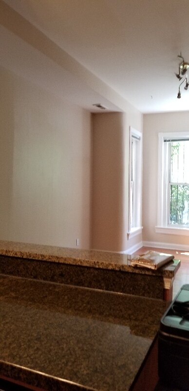 Building Photo - 1745 Kilbourne Pl NW