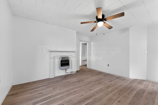 Building Photo - 44 Holbert Ave