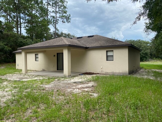 Building Photo - Desirable SW Ocala Neighborhood 3/2/2 **Wo...