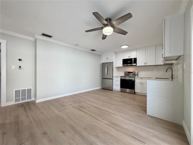 Building Photo - 13299 3rd St E