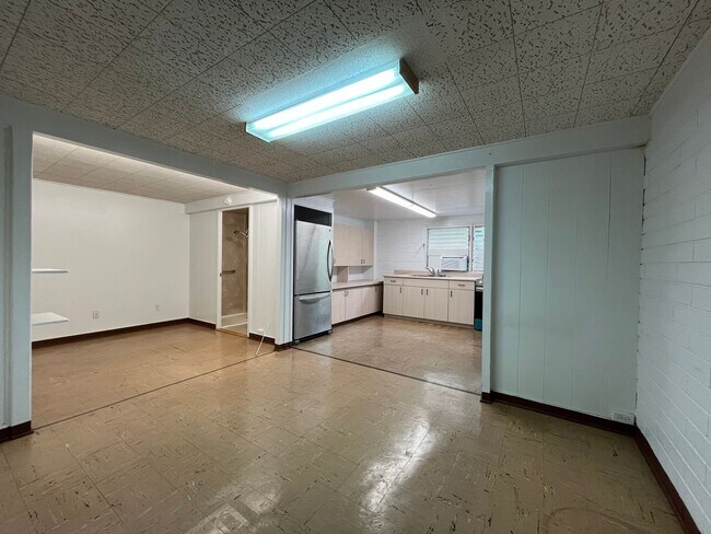 Building Photo - T1247ach