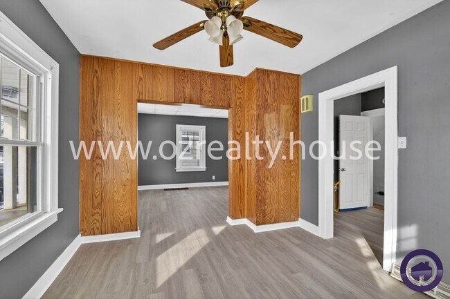 Building Photo - 119 Carbon St