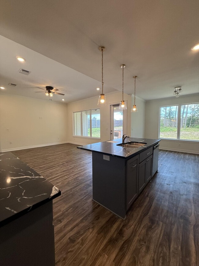 Building Photo - 209 Shirey Ln