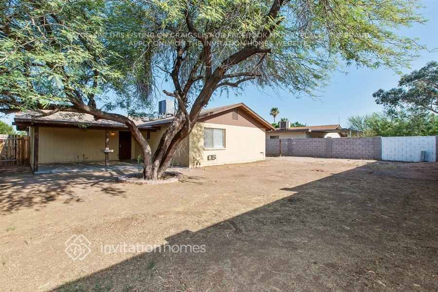 Building Photo - 215 N Kachina