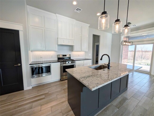 Building Photo - 205 SW 166th St