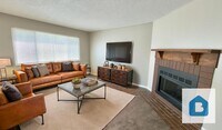 Building Photo - 3950 Stonedike Dr