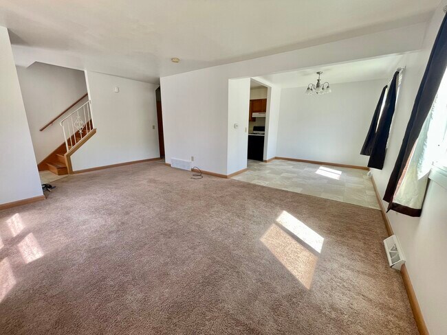 Building Photo - 4527 12th Ave