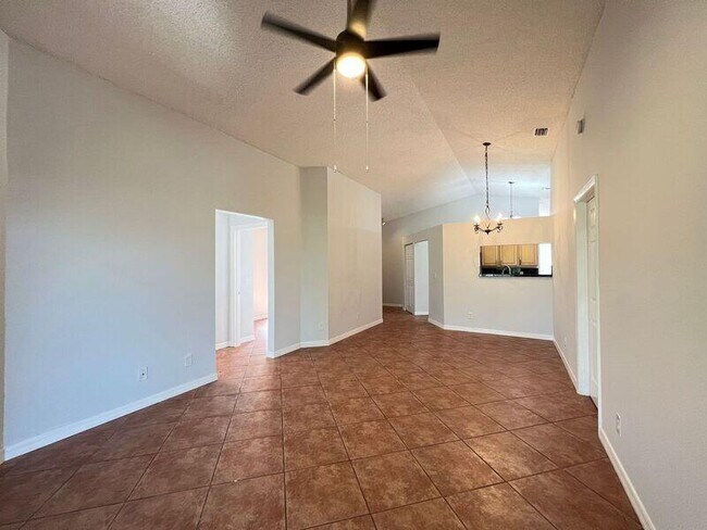 Building Photo - 89 Buxton Ln