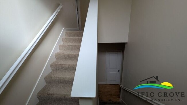 Building Photo - Refined 3-Bedroom Residence Offering Comfort and Function