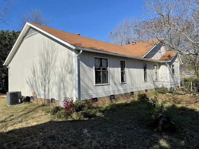 Building Photo - 5805 Dockridge Ct