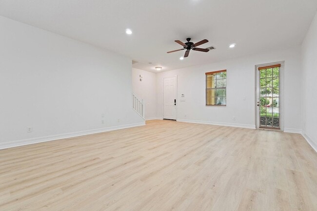 Building Photo - 150 Lismore Ln