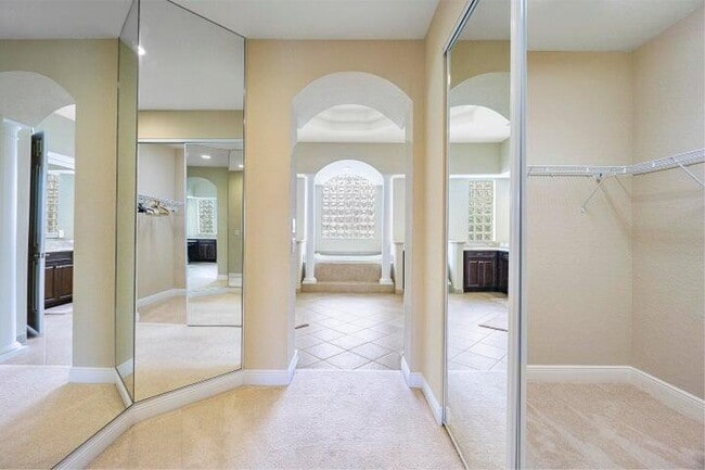 Building Photo - 11812 Windmill Lake Dr