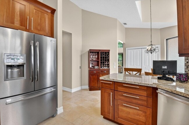 Building Photo - 5850 NW 21st Ave